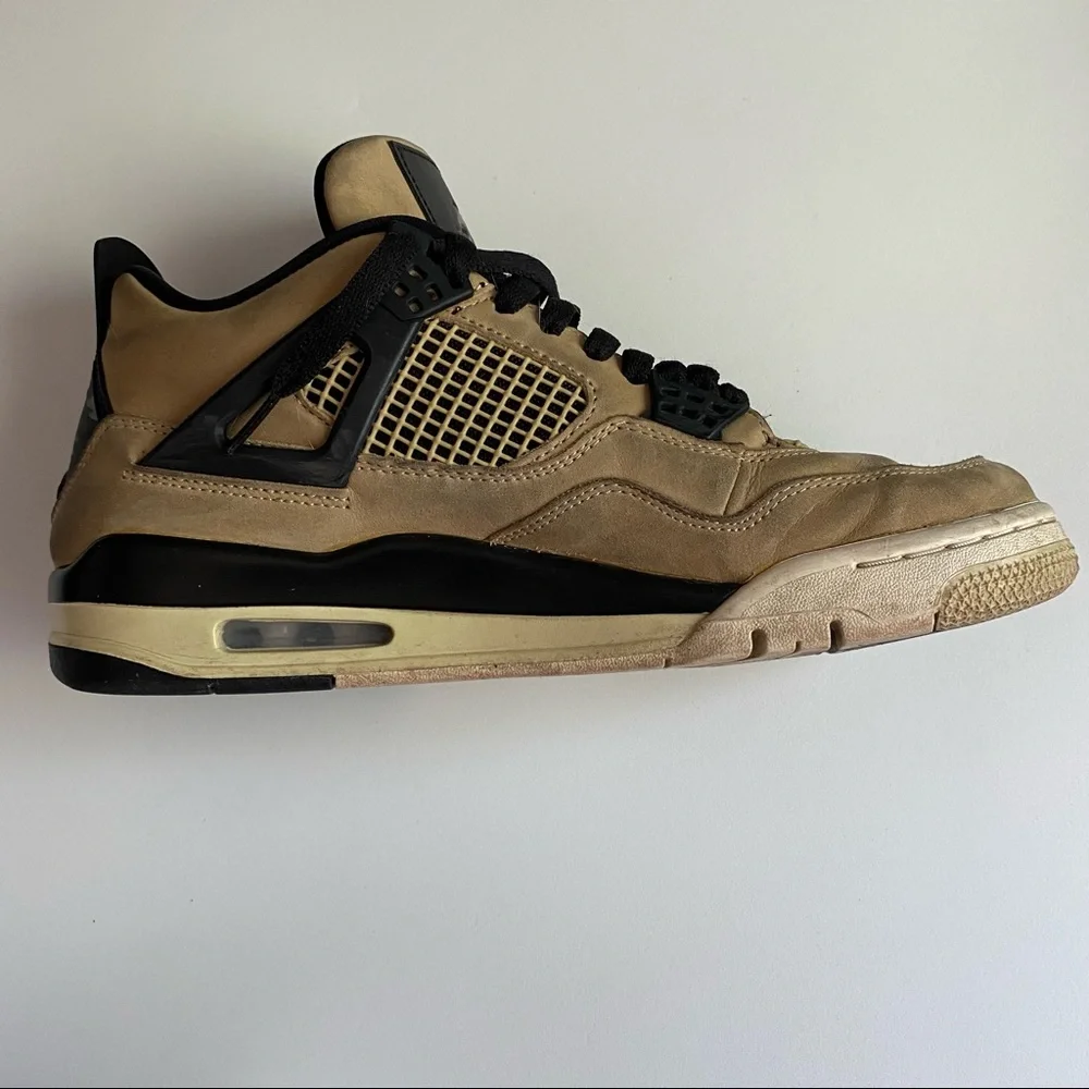 Jordan 4 “Mushrooms” Size 11 Womens - Picture 4 of 13